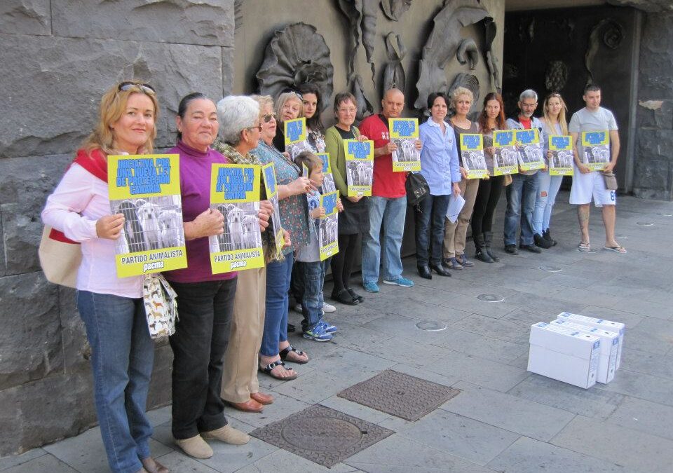 30.000 firmas para reformar la Ley de Protección Animal de las Islas Canarias