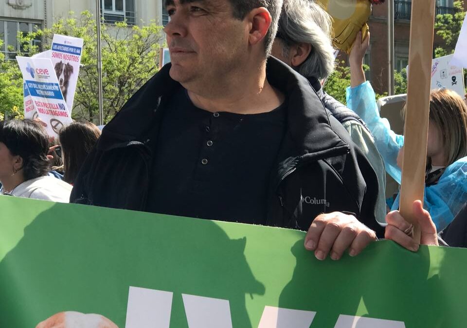 PACMA, el único partido político apoyando la manifestación veterinaria de este miércoles frente al Congreso